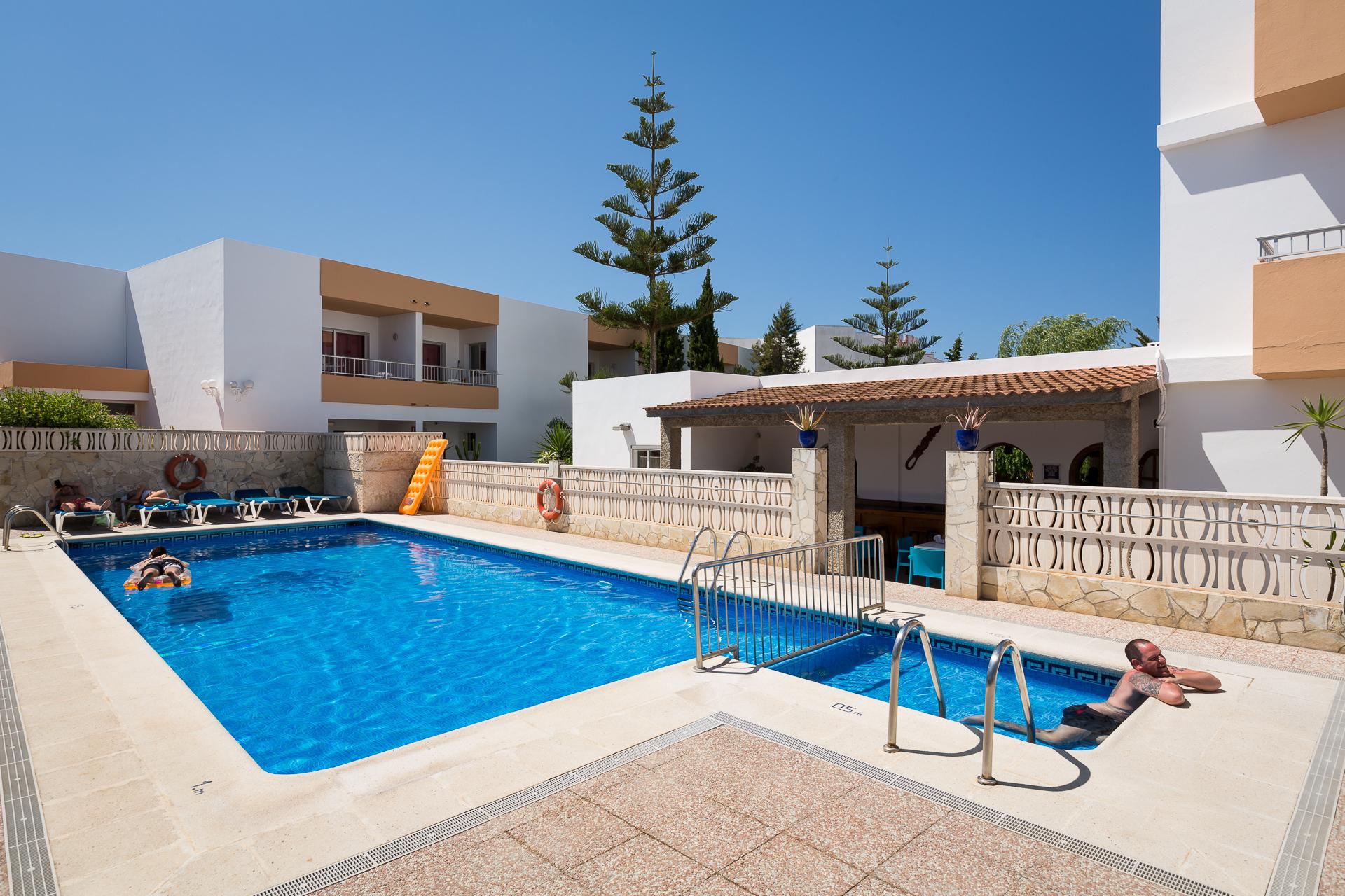 Apartamentos Zodiac Sant Antoni de Portmany Екстериор снимка