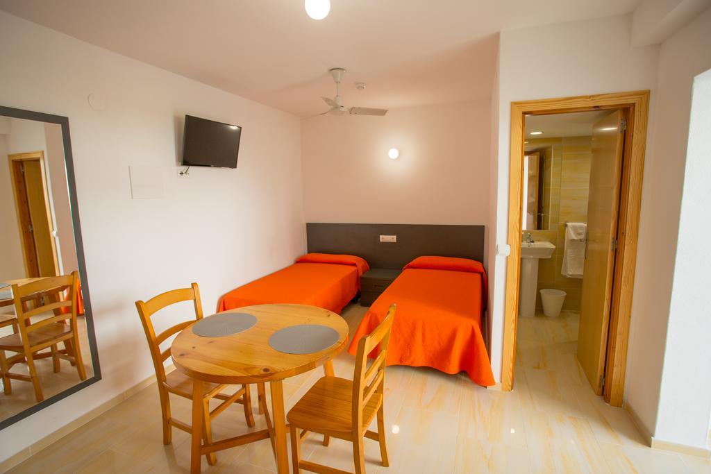Apartamentos Zodiac Sant Antoni de Portmany Екстериор снимка