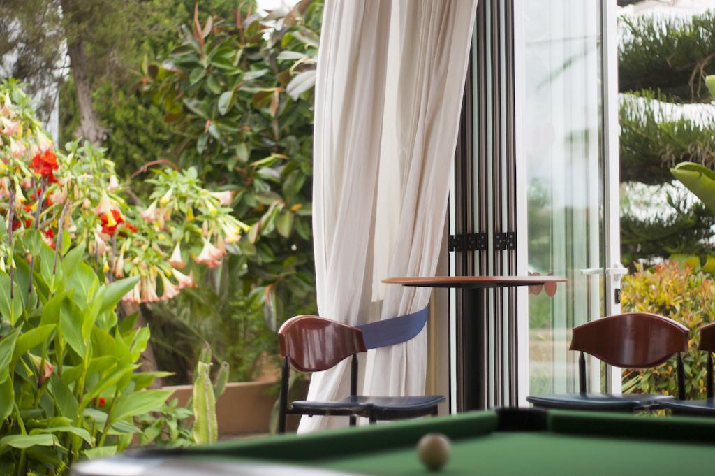 Apartamentos Zodiac Sant Antoni de Portmany Екстериор снимка